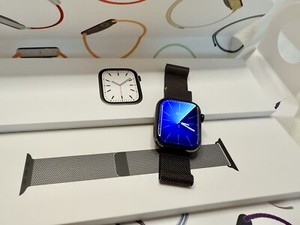 Apple Watch Series 7 45mm Graphit Edelstahl 78% Akku, mit Milanaise Armband