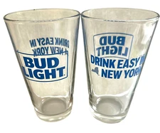 *NEW* BUD LIGHT BEER - "DRINK EASY IN NEW YORK" - 16OZ - PINT GLASS  (rare)