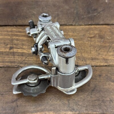 CAMPAGNOLO NUOVO RECORD Pat. 81 1020/A Rear Derailleur 1981 Italy VGC 1981 EUR 59,00 - FR CAMPAGNOLO NUOVO RECORD Pat. 81 1020/A Rear Derailleur 1981 Italy VGC 1981 EUR 59,00 - FR