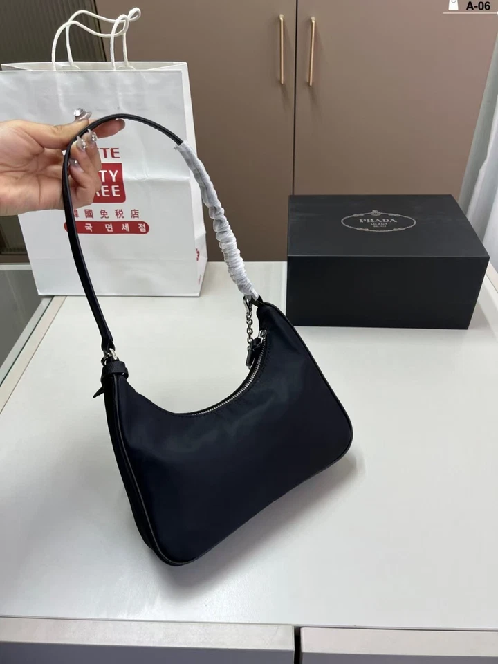 PRADA RE-Edition  Underarm Nylon Bag Black - Image 4 of 4