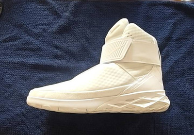 NIKE SWOOSH HNTR Hunter WHITE on WHITE [832820 101] US MEN Size 11 Used w BOX