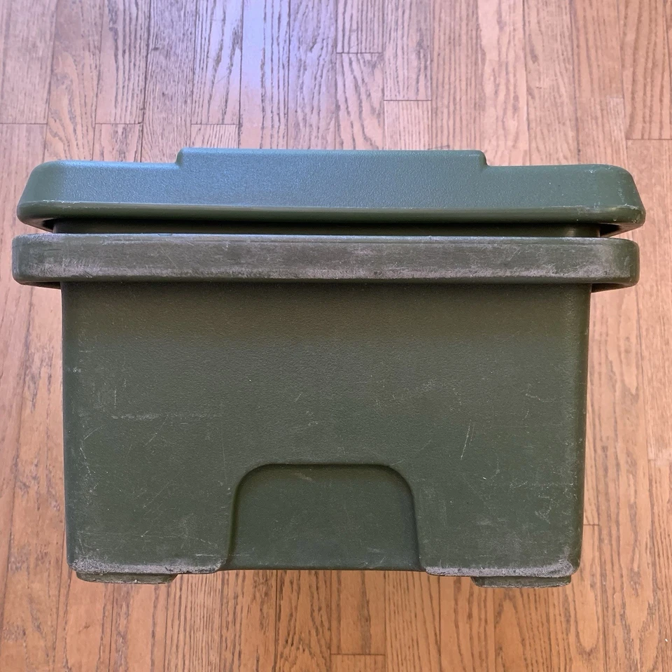 Cambro 180MPC Hot Box Insulated Food Carrier 7360-01-408-4911 Military Surplus - Image 4 of 4