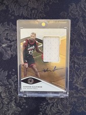 HAKEEM OLAJUWON 2019-20 Opulence Gold Medal Patch Auto Card 35/79 SP “THE DREAM”