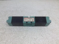Numatics 152SS500M000061 225-372 24 VDC Solenoid Pneumatic Valve 