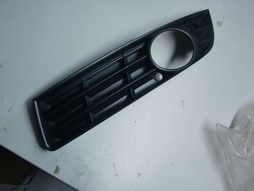 Blende in Stoßstange vorne li. original VW Passat 3 C NEU 3C0853665C