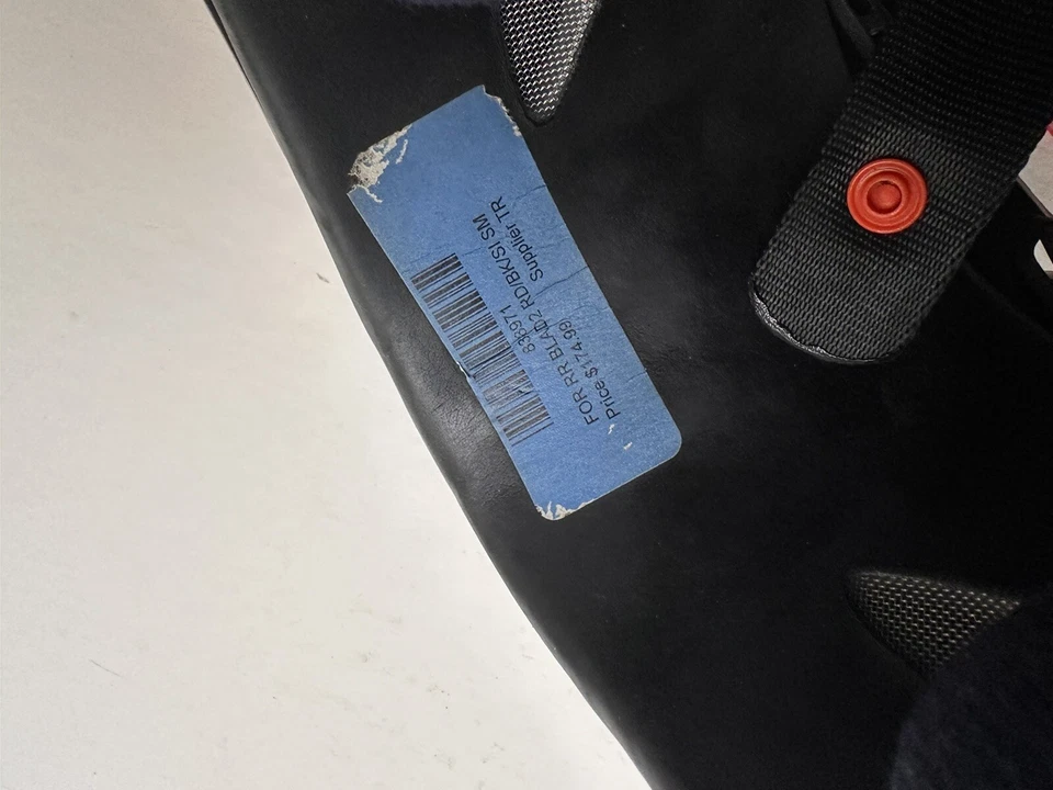 Casco de moto KBC rojo talla SM - Nuevo con pegatinas pero tiene rasguños, ver fotos Foto 2 de 4