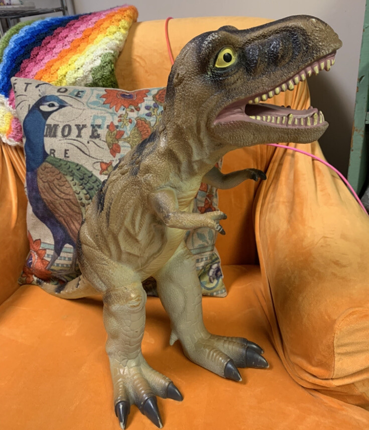 TOYS R US MAIDENHEAD LARGE TYRANNOSAURUS T-REX DINOSAUR RUBBER