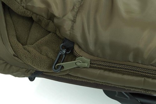 Fox EOS 3 Sleeping Bag / Carp Fishing - Picture 5 of 12
