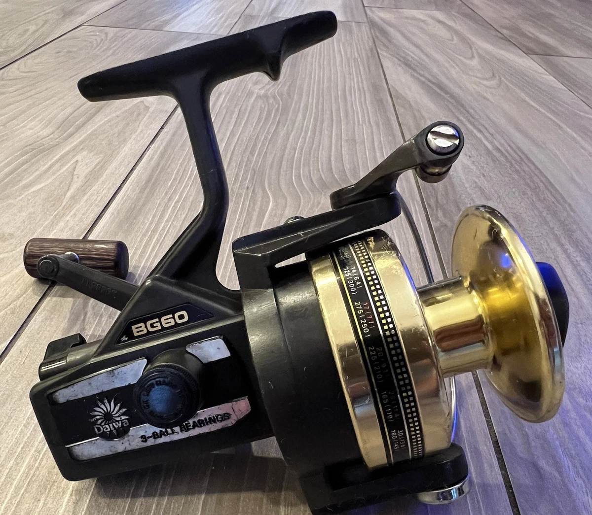 Preços baixos em Daiwa BG em Molinetes de pesca Spinning | eBay