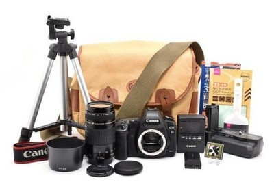 works fine ︎ Canon EOS 5D Mark II DSLR Camera Canon EF 75-300mm F4-5.6