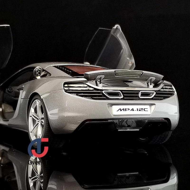AUTOart 1/18 McLaren MP4 12C simulation metal alloy car model - Image 3 of 4