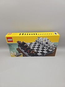 LEGO Iconic Chess Set (40174) New Sealed Retired Set