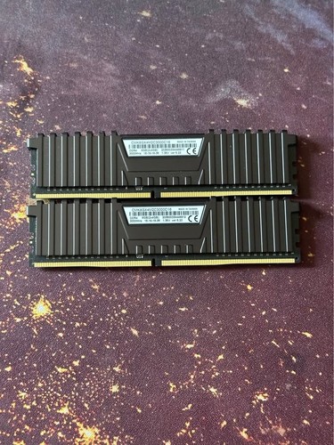Corsair Vengeance DDR4 RAM 8GB (2x4GB), 3000MHz