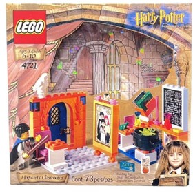 Classroom of 4721 Harry Potter Hogwarts Lego