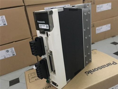 Neu MADHT1507E für Panasonic neuer AC-Servotreiber MADHT1507E im Karton kostenloser Expressversand - Bild 1 von 8