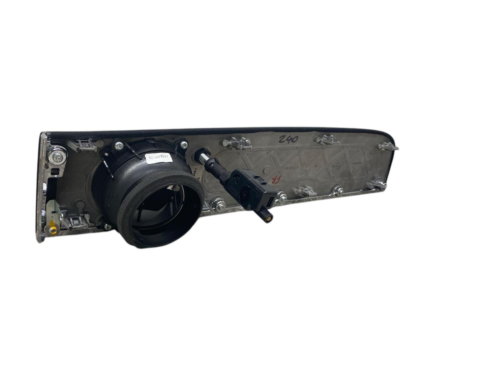 16-20 BENTLEY BENTAYGA OEM RIGHT OUTER DASH INSTRUMENT PANEL MOLDING W/ AIR VENT