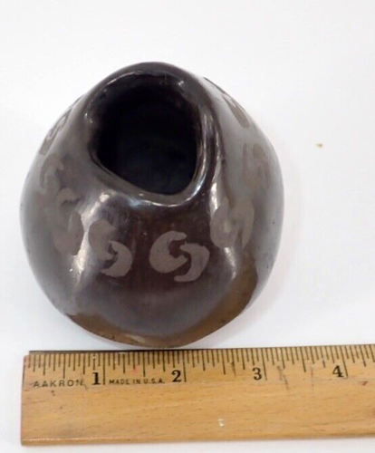 Santa Clara Carved Black Pottery Signed Ginger Mesko 01 Seed Bowl Rustic Vintage - Picture 9 of 11