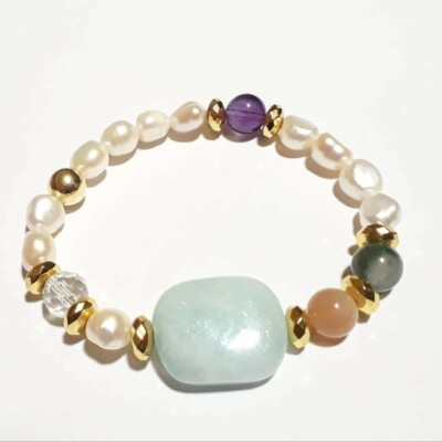 BRACCIALE IN ELASTICO A DECINA DI CUORI DI VETRO 6MM - Azzano Corone BRACCIALE IN ELASTICO A DECINA DI CUORI DI VETRO 6MM - Azzano Corone