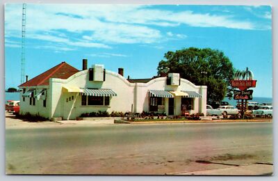 Saint Ignace Michigan~Belle Isle Finer Foods~US Prime Beef~1960s Postcard