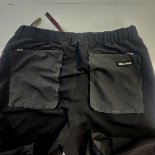 FIGS x Disney Topolino ricamato nero joggers scrub fondo medio - Foto 11 di 12