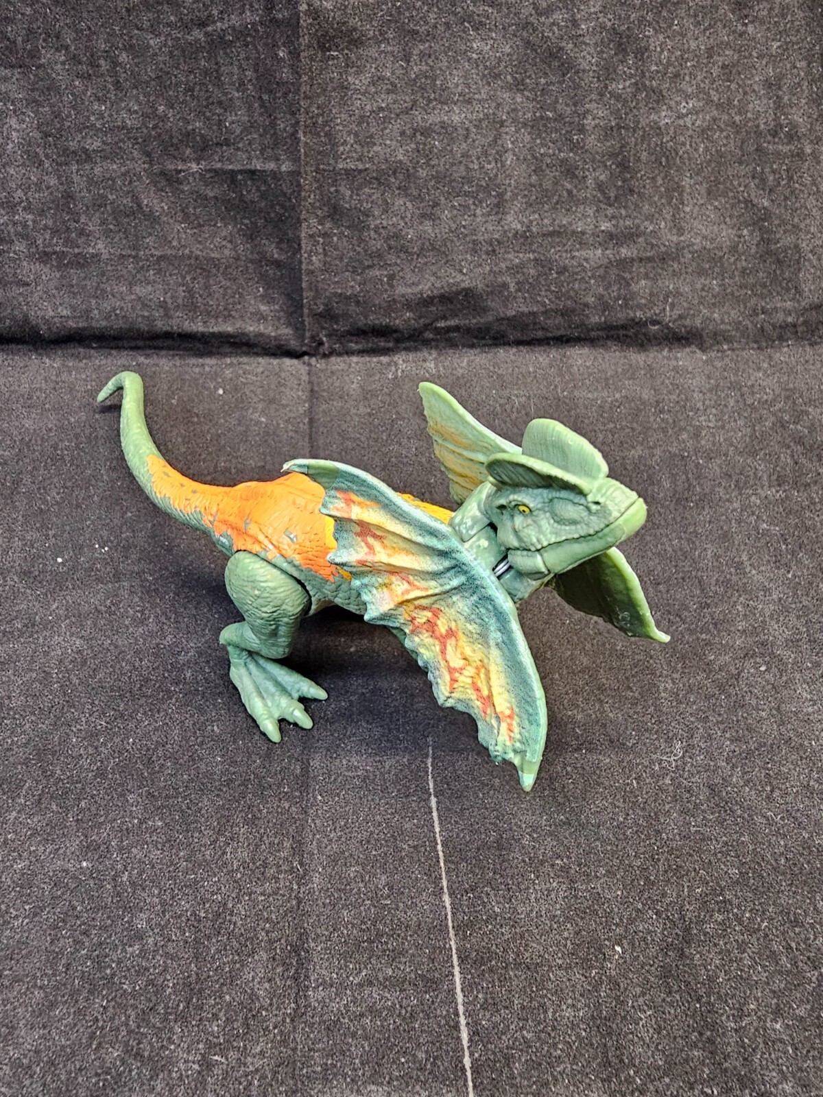 Mattel Jurassic World DILOPHOSAURUS Action Figure Dinosaur Fallen Kingdom