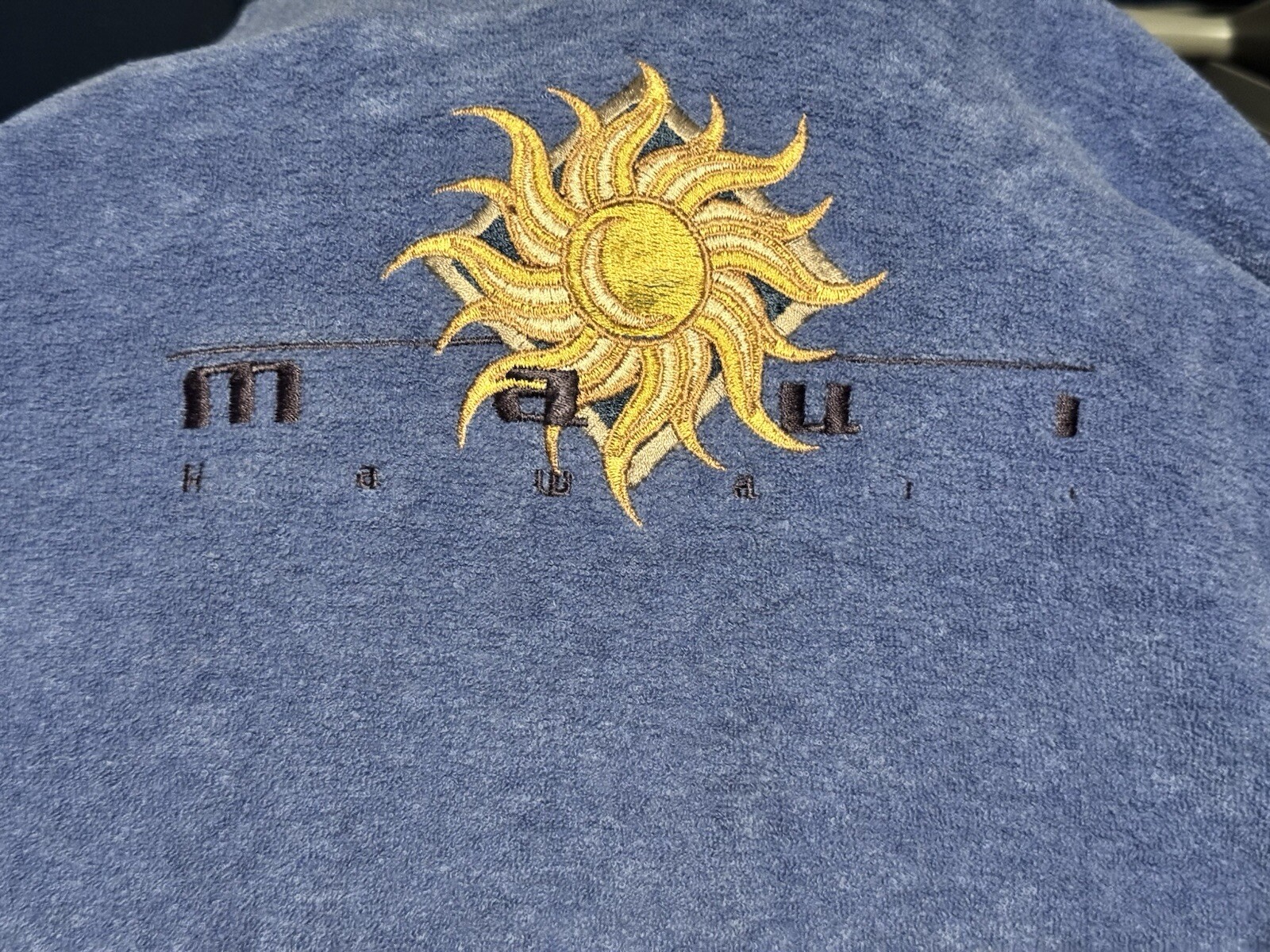 VINTAGE Desert Heat 90s Maui, Hawaii Sweatshirt Crewneck Pastel Blue W Sz Medium image 3