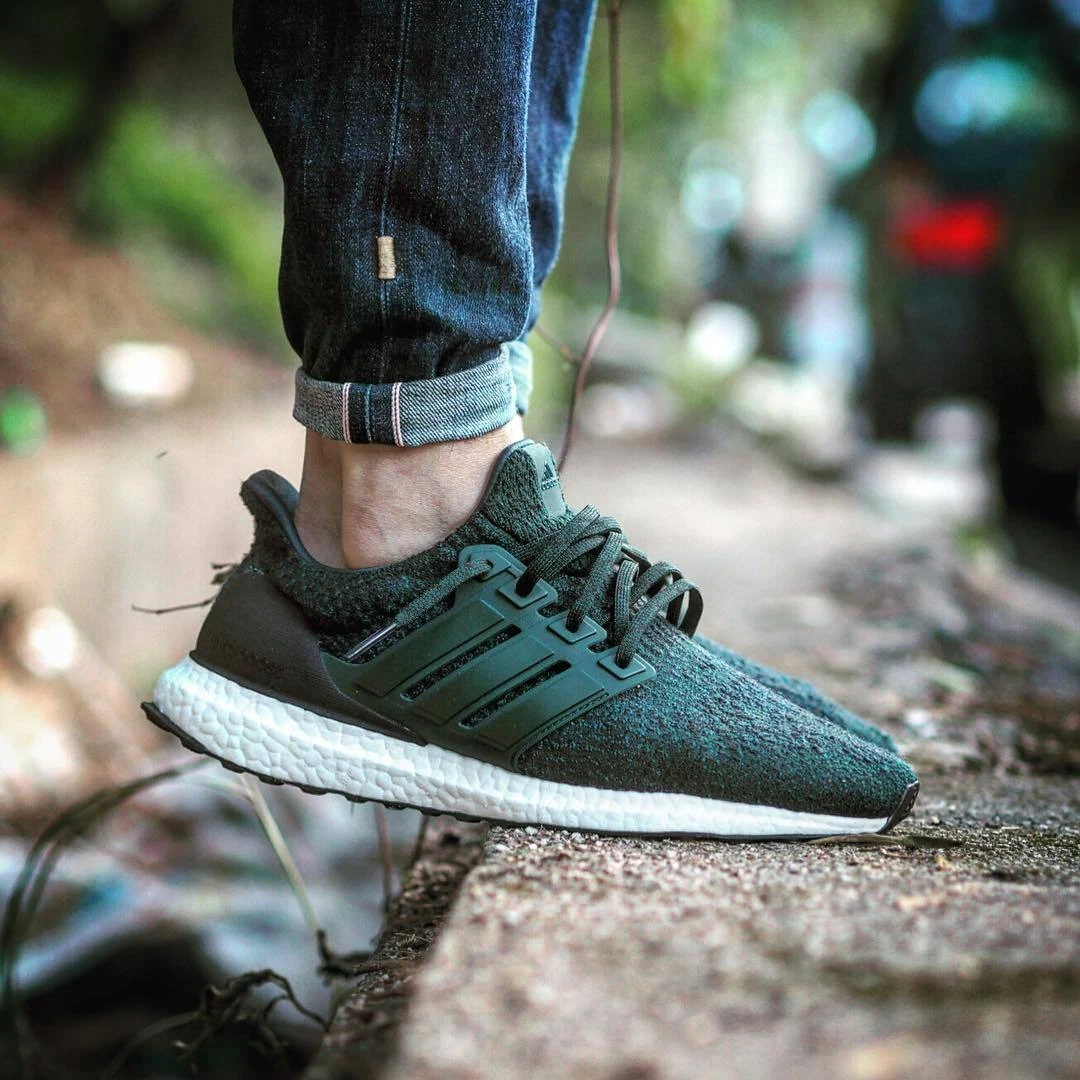 Adidas Ultra Boost 3.0 Dark Green Size 8.5. S82024