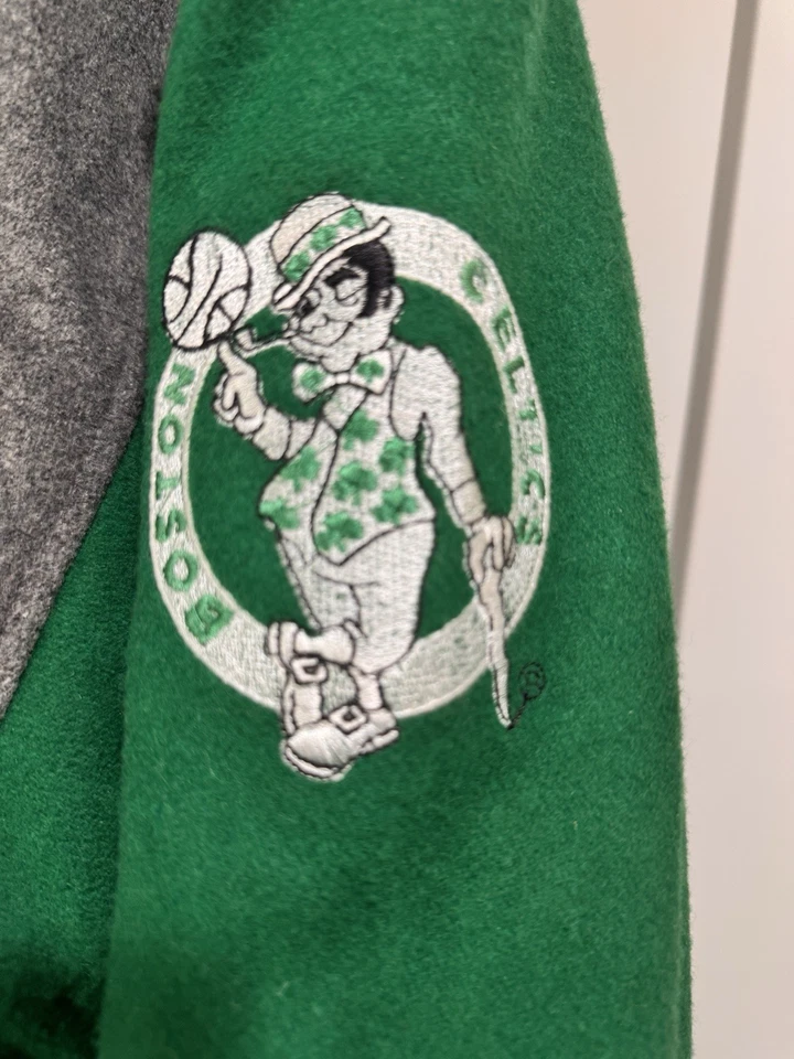 Chaqueta de bombardero de satén verde XL vintage de los Boston Celtics de la NBA para hombre Foto 3 de 4