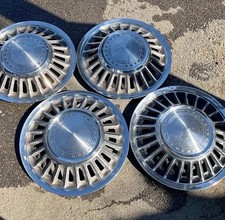 Original Set Ford Thunderbird Hubcaps 1967-1968 Original Set Ford Thunderbird Hubcaps 1967-1968