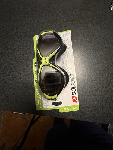 Dolfino Adult Tidal Sport Mirrored Swim Goggles with Adjustable Strap New - Picture 3 of 5