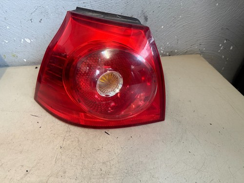 VW Golf V 1,4FSI 66kW 2005 Rücklicht Links Aussen