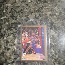 Fleer 1992-93 Isiah Thomas #69 Detroit Pistons Basketball Card