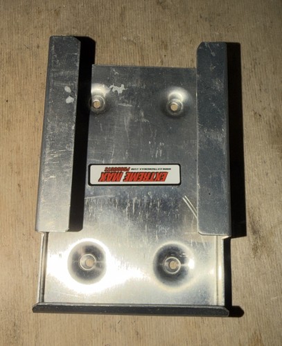 Extreme Max 5001.6082 Aluminum Spark Plug Dispenser for Trailer Shop USED