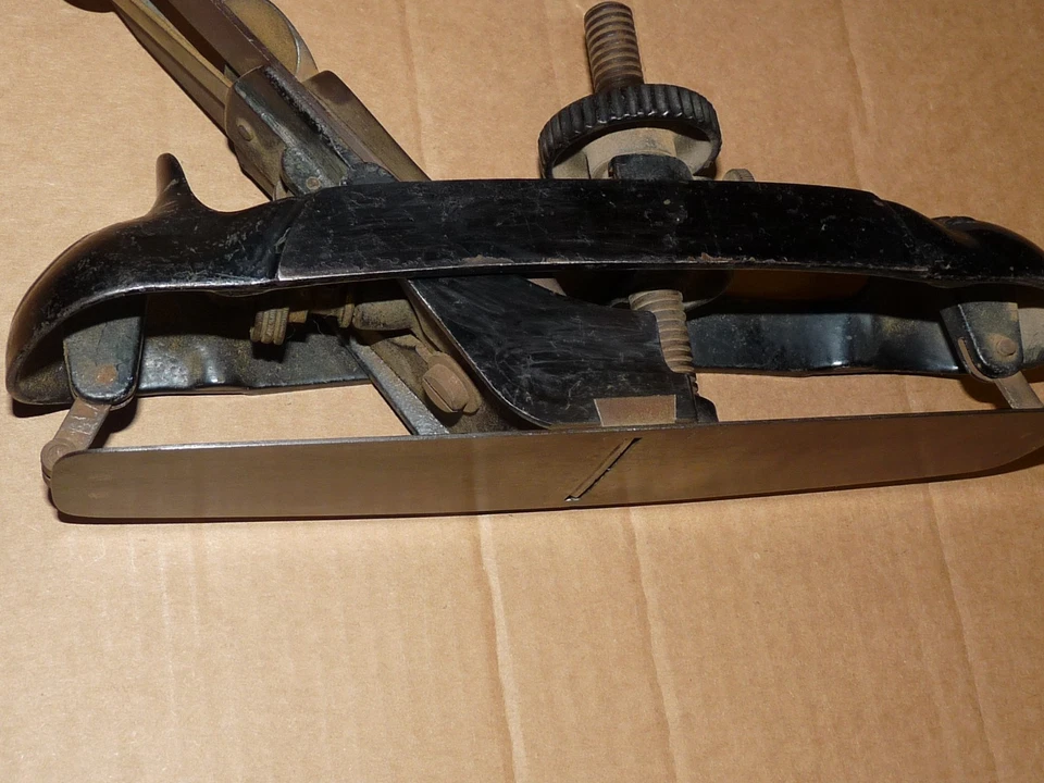 Vintage STANLEY VICTOR # 20 ADJUSTABLE COMPASS WOODPLANE SWEETHEART - Image 4 of 4