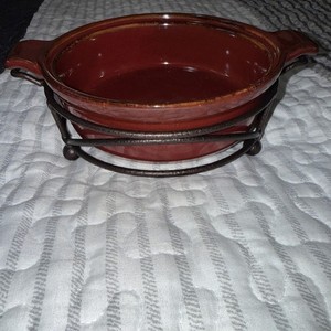 Tastefully Simple Ceramic Dip Crock with Stand￼