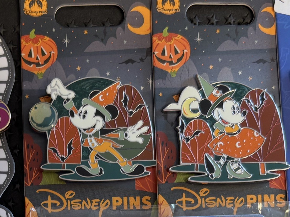 2025 Disney Halloween Mickey and Minnie set