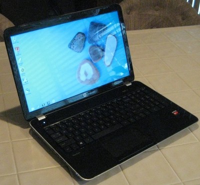HP Pavilion 15-e043cl Laptop, A6 -5350M@2.9GHz CPU, 4GB RAM, 640GB HDD WIndows 8