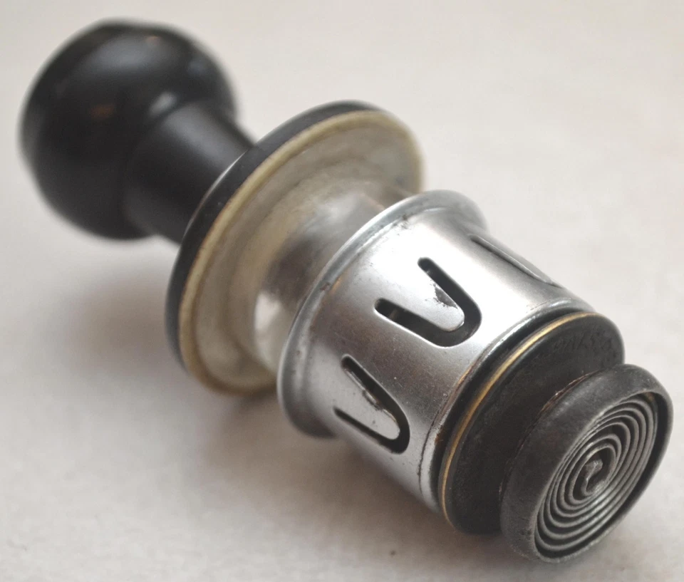 1952-1953 Ford conjunto de isqueiro com botão, elemento e moldura de painel - Imagem 3 de 4