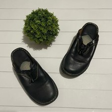 Born Black Leather Slip On Comfort Clogs Women  s Size 8