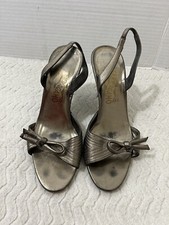 Salvatore Ferragamo Women s 6B Gray Metallic Leather Bow Heel Sandal Slingback.