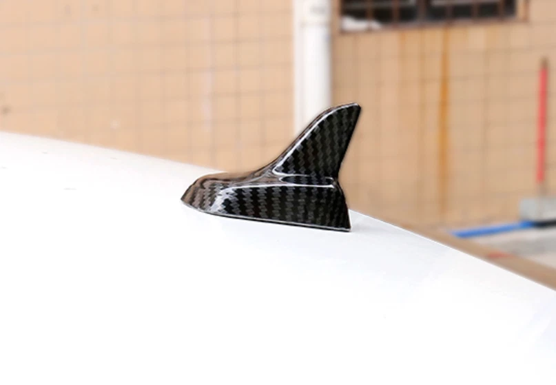 Cubierta aérea de antena de aleta de tiburón para Mercedes-Benz GLC 2016-2021 fibra de carbono Foto 3 de 4