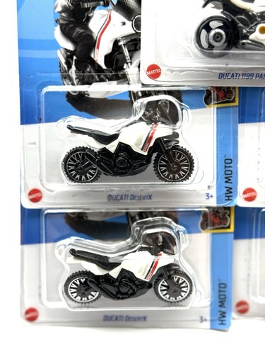 Hot Wheels Treasure Hunt Ducati 1199 Panigale + Ducati DesertX White LOT OF 5 - Picture 2 of 8