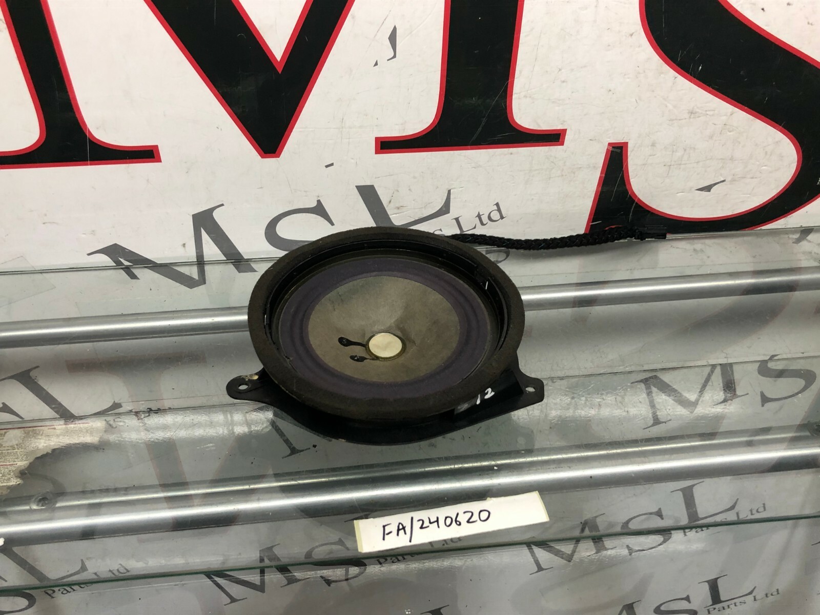 Speaker Front Left A2028209502 MERCEDES BENZ 202 C-class W202 S202 