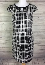 Tahari Shift Dress Women’s Size 6 Black White Plaid Round Neck Cap Sleeve Lined