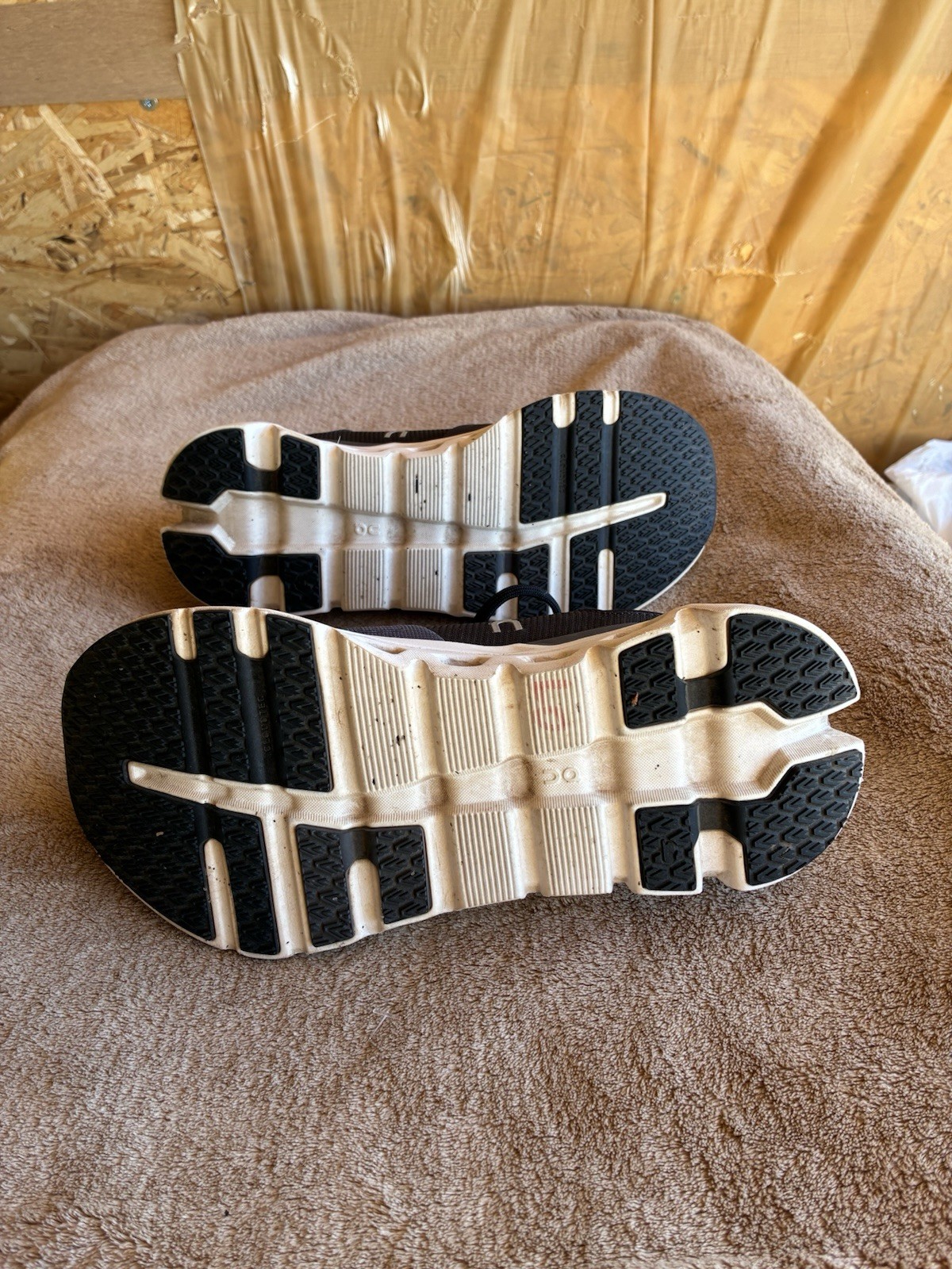 On Cloudrunner 2 Wide Eclipse Black - 3ME10320264… - image 13