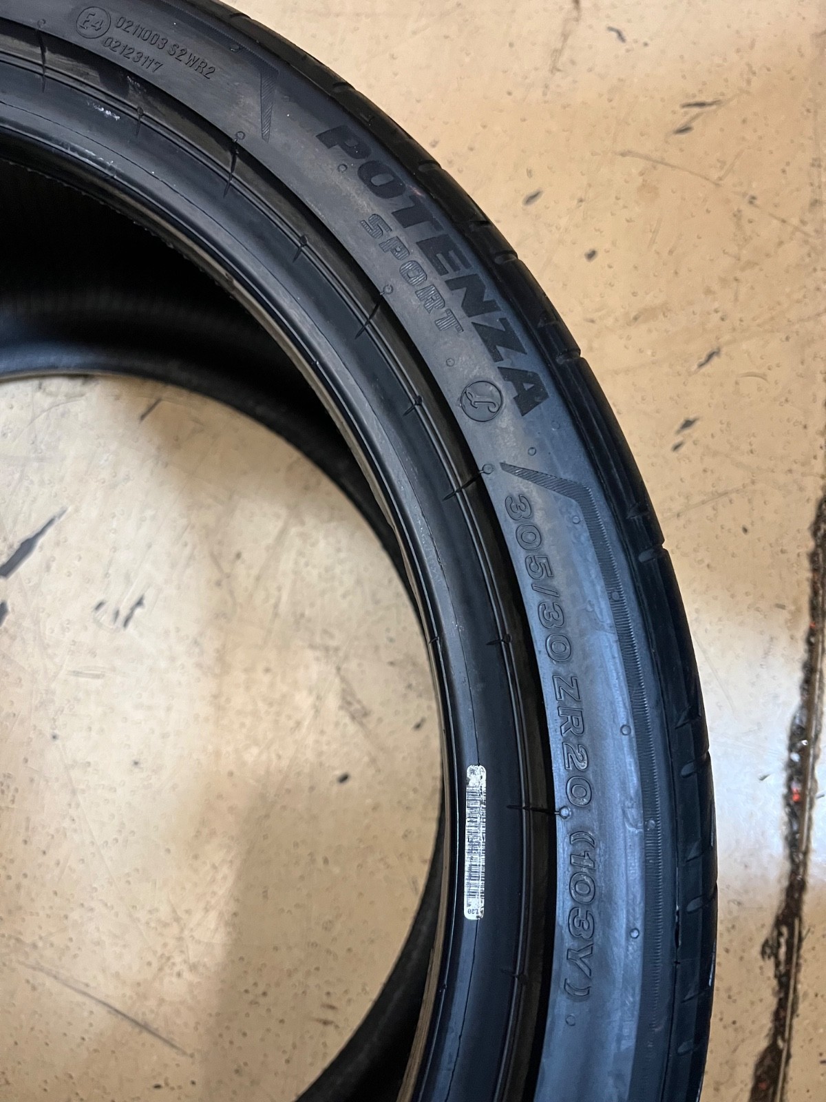 2 - NICE 305/30ZR20 XL (103Y) Bridgestone Potenza Sport (L) Lamborghini - 5117
