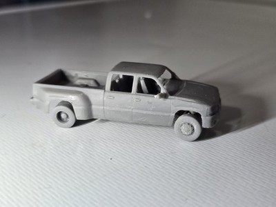 Ho Scale 2005 Gmc Crew Cab Dually Undecorated Kit 3d Printed