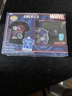Funko POP Captain America  Marvel Exclusive Art Series L- T-Shirt & Bobble-Head