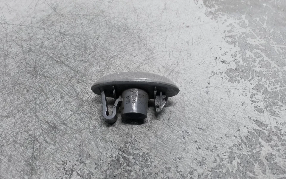 Freccia parafango anteriore sinistra Citroën C5 I DC 018007 2.2 Diesel 2001 28678758 - Immagine 3 di 3