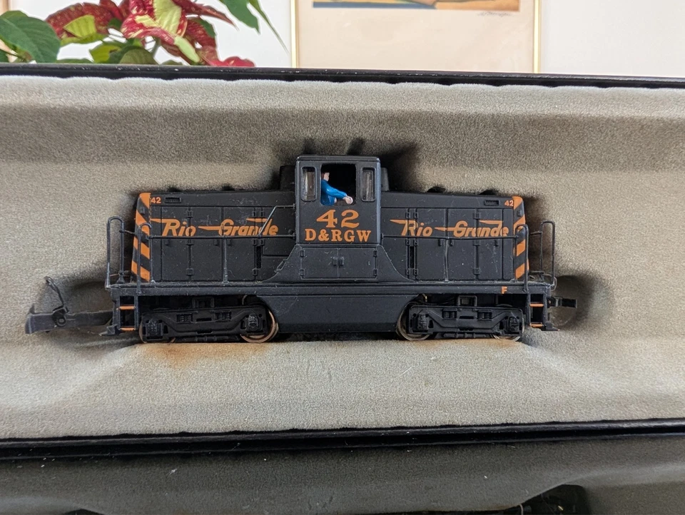 Bachmann 80015 HO Spectrum GE 44-Ton Switcher Rio Grande D&RGW - Photo 3/3